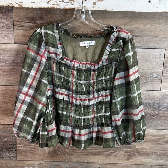 KAY + JAY  Bubble Sleeve Smocked Ruffled Cropped Blouse SZ Small Dark Green Red - Picture 2 of 7